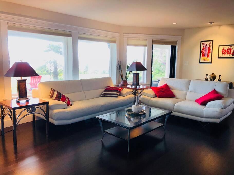 Saanichton Waterfront 2Br Suite With Superb Views Ngoại thất bức ảnh